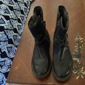 Ugg Black boots sz 9